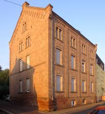Wendel mit direkter parkmöglichkeit und nähe bahnhof. Datei Sankt Wendel Bungertstrasse 19 Kaserne Jpg Wikipedia
