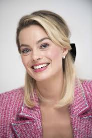 You probably know margot for her launching role in martin scorsese's wolf of wall street, and most recently seen. Margot Robbie Hashtag On Twitter