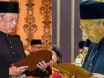 He was granted the soubriquet bapa perpaduan (father of unity). Tag Tun Hussein Bin Dato Haji Sir Onn Daftar Nama Perdana Menteri Malaysia Sejak Tahun 1957 Hingga Kini Lengkap Dengan Gelarnya Tribun Manado