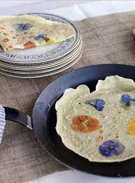 The Prettiest Edible Flower Recipes For Spring Edible Flowers Recipes Flower Food Recipes