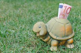 Sold by mozlly and ships from amazon fulfillment. Happy Turtle Piggy Bank With Ten Euro Banknote Stock Image Image Of Income Hole 38623669