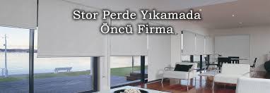 Kullanımı en kolay olan stor perdeler, evlerde ham kumaştan üretilmeyen stor perdelerin üzerinde, işlemelerde kullanılan kolanın sanayi tipi olanı, apre vardır. Stor Perde Yikamada Oncu Firma Istanbul Stor Perde Yikama
