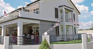 Tidak hanya di bagian dalamnya, rumah minimalis tampak depan juga haruslah sesuai dengan konsep. Peluang Beli Rumah