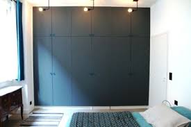 Transformation D Un Ancien Atelier En Appartement A Paris 11 La Chambre Parentale Arc Chambres Parentales Placard Chambre Decoration Appartement Haussmannien