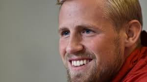 Denmark keeper Kasper Schmeichel expects Ireland to play in Roy Keane's  image