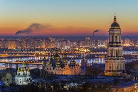 Ukraine says russia's sputnik vaccine is not enough to enter country jun 10 2021. Ucrania Regista Novos Maximos De Casos Positivos E Mortes Por Covid 19 Portugal Digital