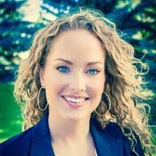 Michelle Ringer's Instagram, Twitter & Facebook