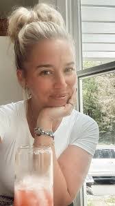 Erin Witkowski's Instagram, Twitter & Facebook