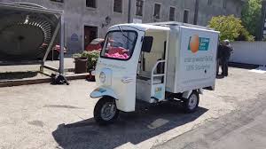 Puiu nastase trenul tuc,tuc nelu stratan new 2020. Das E Tuk Tuk Deutsche Firma Will Mit Solar Dreiradern Tonga Erobern Youtube