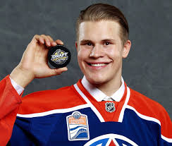 Debi Henderson (@djhl22)