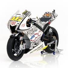 Yamaha Yzr M1 Valentino Rossi Moto Gp 2010 Laguna Seca In 1 12 Scale By Minichamps Motogp Rossi Valentino Rossi Rossi Moto