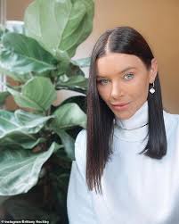 The wag and podcast host, 32, announced on instagram on friday that she's going to be helping him out on the road with 'tournament logistics.' Is Tennis Player Jordan Thompson Brittany Hockley S New Boyfriend Gadget Clock