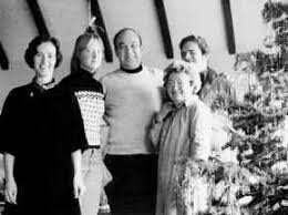 Charles Kuralt\'s secret life, family emerge