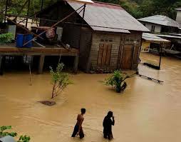 Setiap bencana alam memiliki dampak kerusakan. Dusun Entikong Perbatasan Indonesia Malaysia Diterjang Banjir Suaraindo Id