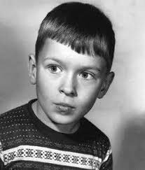 Older relatives like Grandfather Farkle here (played by Tony Curtis) also  sport red hair and freckles. I must conclude Frank Farkle got away without  sporting these traits in his family. And Ferd