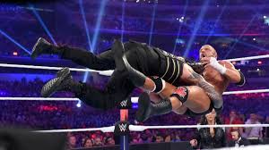 Triple H Vs Roman Reigns Wrestlemania 32 Full Match Triple H Vs Roman Reigns Wwe World Heavyweight Championship Match Photos Roman Reigns Wwe Roman Reigns World Heavyweight Championship