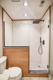 27 Truly Inspiring Modern Bathroom Ideas For Your Private Oasis Modern Bathroom Design Master Bathroom Renovation Simple Bathroom Designs