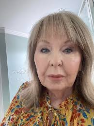 She's so pretty even in her old age <3