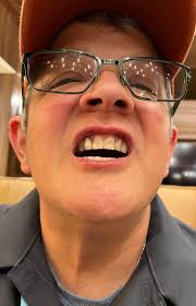 The trousers smiling at me while I hang the clothes outside❤️😂