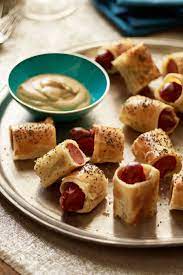 Whether you're looking for thanksgiving snacks to munch on throughout the day or healthy thanksgiving appetizers to hold your guests over, we've got you covered with dips these healthy bites will keep guests out of the kitchen and give them something light to munch on throughout the day. 38 Thanksgiving Appetizers Light Thanksgiving Appetizer Recipes