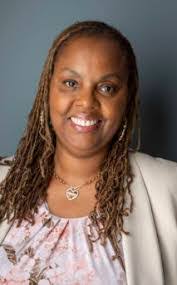 Yvette Holman's Instagram, Twitter & Facebook