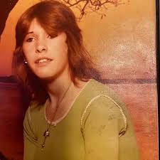 When Stephanie needed a kidney transplant, her husband Ryan turned out to  be a perfect match. He didn't hesitate—he donated his kidney and gave her  the gift of life. Stephanie received her