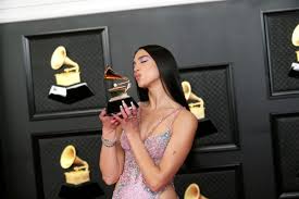 Complete winners & nominees list in the newest episode of positive vibes only, commune with the pop singer blanca as she digs into the heart of her compassionate. Grammys 2021 Dua Lipa In Atelier Versace Laptrinhx News