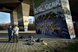 Rasko sketching graffiti 3d art video new! Graffiti And Street Art Could You Tell Us 4 Main Differences Between Them