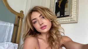 Peyton Royce's natural beauty - Naked News true