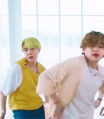 The best gifs are on giphy. 210530 Bts Butter Special Performance Video In 2021 Kim Taehyung Bts World Tour Taehyung