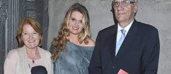 Zofia zborowska ma powody do radości. Lekarz Przekazala Ciezarnej Corce Zborowskiego Dramatyczna Diagnoze Powazna Choroba Moze Zagrazac Zyciu Jej Dziecka Super Express Wiadomosci Polityka Sport