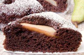 Credo che la felicità si nasconda anche nello stupore, nelle sorprese inaspettate e nei sapori dolci e intensi come quelli che mi ha regalato, questa mattina, un morso della torta cioccolato. Torta Pere E Cioccolato Soffice Senza Uova Burro E Latte