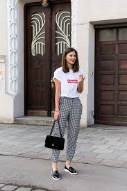 Calça Xadrez Feminina Preta E Branca 30 Looks Para Quem Ama Calca Xadrez Guita Moda Looks Casuais Femininos Looks Looks Femininos