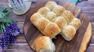 Brownies kukus merupakan kue bolu yang memiliki rasa selanjutnya membuat krim keju sebagai pelapis. Cara Membuat Roti Kasur Empuk Dengan 1 Telur Lifestyle Fimela Com
