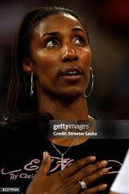 Lisa Streeter's Instagram, Twitter & Facebook