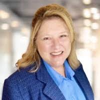 Kelly Hillyer's Instagram, Twitter & Facebook