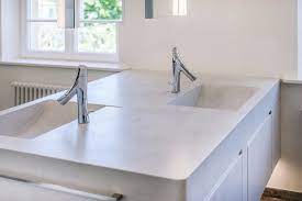 Staron solid surface countertops are a fabulous alternative to natural stone; Mineralwerkstoff Arbeitsplatte Cloudbank Vc118 Staron Marmor Kuchen