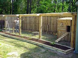 The Chicken Run Coop Pretty Much Done Chicken Coop Pallets Easy Chicken Coop Walk In Chicken Coop