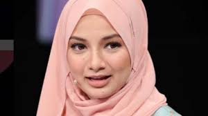 Artis seksi hongkong if you or a member of your family have recently received a diagnosis of mesothelioma, you will no doubt be keen to find out what help is available for those in your position. Artis Hijab Malaysia Masuk Kandidat 100 Perempuan Tercantik