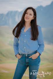 Crash Landing On You 사랑의 불시착 Korean Drama Picture Hancinema The Korean Movie And Drama Database In 2020 Korean Actresses Korean Fashion Korean Celebrities