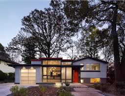 There is a reason they're considered classic—earth tones work wonders as exterior paint colors on mid century homes. Don T Dis The Bi Level And Split Level Susan Yeley Homes