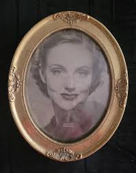 Beautiful Vintage oval frame convex glass