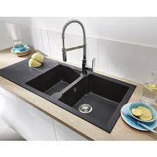 Votre évier de cuisine est un élément indispensable à vos activités quotidiennes, mais vous ne vous en rendez vraiment compte que lorsque les choses tournent mal. Evier A Encastrer Noir 2 Cuves Pyrite Evier Cuisine Cuisine Noire Cuisine Moderne