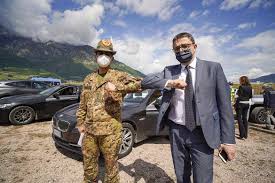 Figliuolo, la visita in umbria: Il Generale Figliuolo In Visita Ai Drive Through Di Trento Sud Notizie Novita Azienda Provinciale Per I Servizi Sanitari Azienda Provinciale Per I Servizi Sanitari