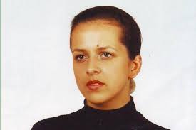 PRZEDSTAWIAM PAŃSTWU SPRAWĘ ANI BYC MOŻE KTOŚ COŚ WIE. 21 lipca 2000 roku,  wychodzi z domu na dyskotekę 19-letnia Anna Maria Świderska. Śliczna  filigranowa brunetka jedzie na imprezę w towarzystwie koleżanki i