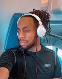 All dudes wanna do is make sure u don't fw nobody else while they fw  everybody