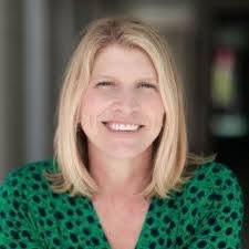 Leona Cummings's Instagram, Twitter & Facebook