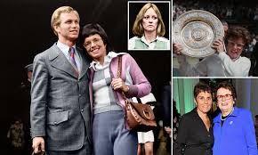 The Off Court Dramas Of Wimbledon Legend Billie Jean King Are Told For The First Time Tom Leonard Daily Mail Online