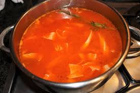 Lasciarla asciugare e quindi tagliarla a listelle un poco grosse (se viene usata trippa fresca, occorre bollirla per una oretta prima di tagliarla). Trippa Con Le Croste Di Grana Una Golosa Variante Per Chi Ama Le Frattaglie