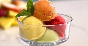 4 Sorbets Aux Fruits Frais Qui Feront Fureur Cet Ete Desserts Ma Fourchette Fruit Sorbet Sorbet Recipes Delicious Fruit